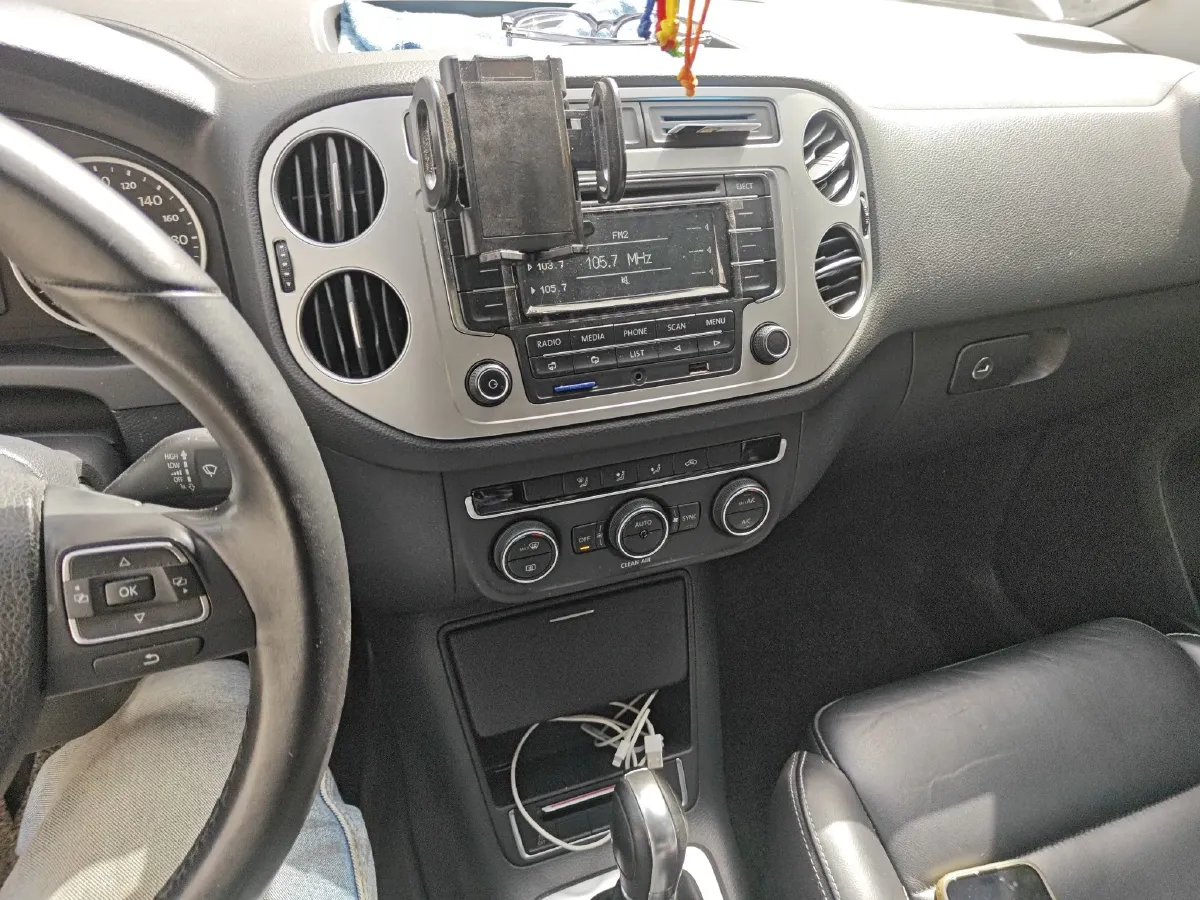 2016 Volkswagen Tiguan 1.8T 160HP L4 6AT,autocango,china used car exporter,china ev exporter,chinese used car exporter,chinese used ev exporter