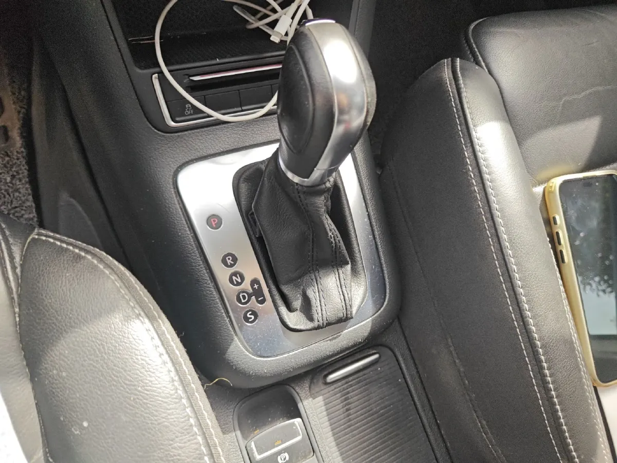 2016 Volkswagen Tiguan 1.8T 160HP L4 6AT,autocango,china used car exporter,china ev exporter,chinese used car exporter,chinese used ev exporter