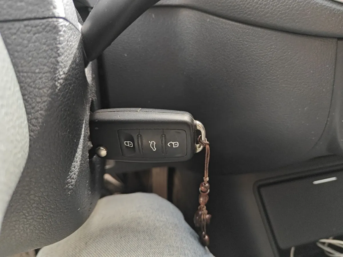 2016 Volkswagen Tiguan 1.8T 160HP L4 6AT,autocango,china used car exporter,china ev exporter,chinese used car exporter,chinese used ev exporter