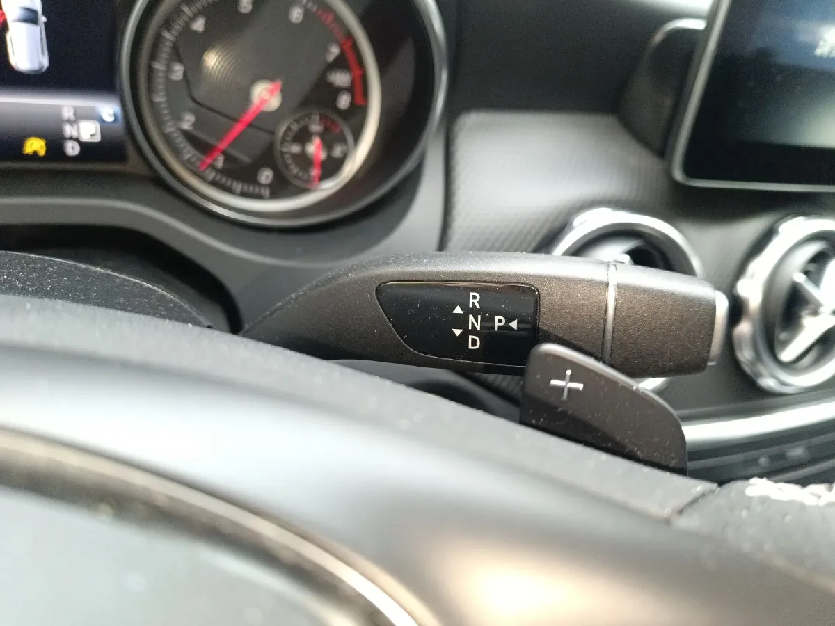 2017 Mercedes-Benz GLA Class 1.6T 156HP L4 7DCT,autocango,china used car exporter,china ev exporter,chinese used car exporter,chinese used ev exporter