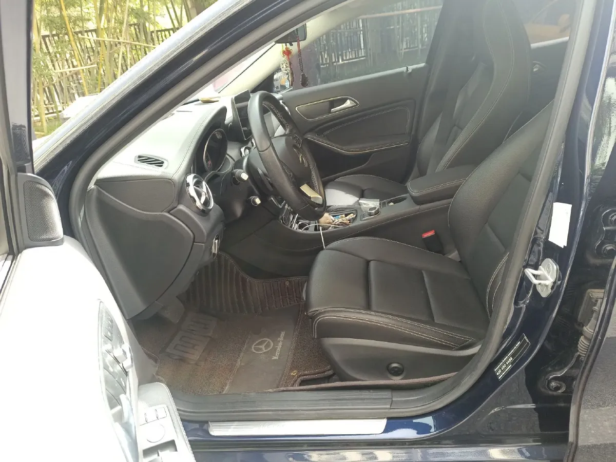 2017 Mercedes-Benz GLA Class 1.6T 156HP L4 7DCT,autocango,china used car exporter,china ev exporter,chinese used car exporter,chinese used ev exporter