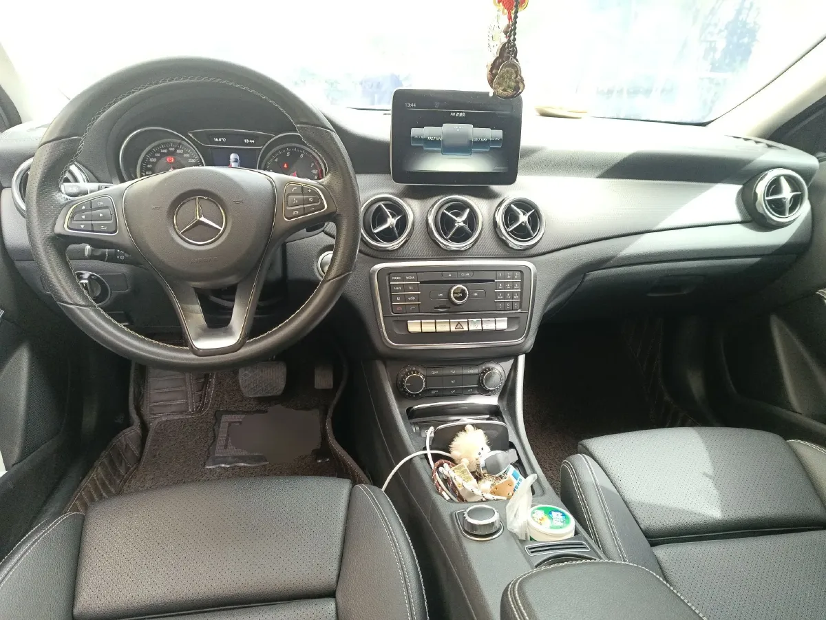 2017 Mercedes-Benz GLA Class 1.6T 156HP L4 7DCT,autocango,china used car exporter,china ev exporter,chinese used car exporter,chinese used ev exporter