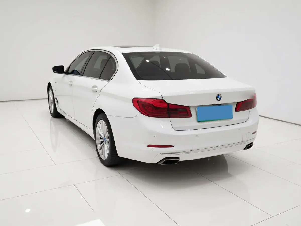 2020 BMW 5 Series 2.0T 184HP L4 8AT PHEV 17.7KWH,autocango,china used car exporter,china ev exporter,chinese used car exporter,chinese used ev exporter