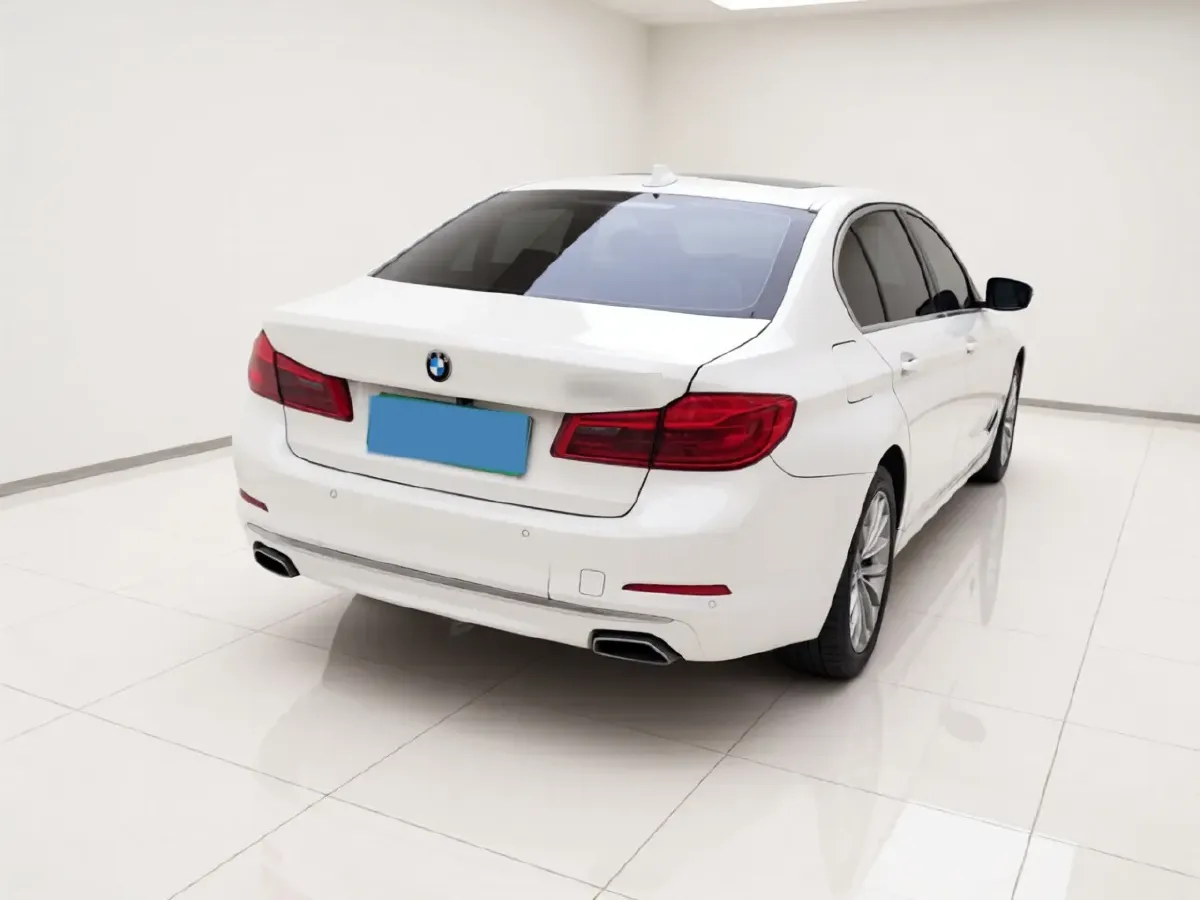 2020 BMW 5 Series 2.0T 184HP L4 8AT PHEV 17.7KWH,autocango,china used car exporter,china ev exporter,chinese used car exporter,chinese used ev exporter