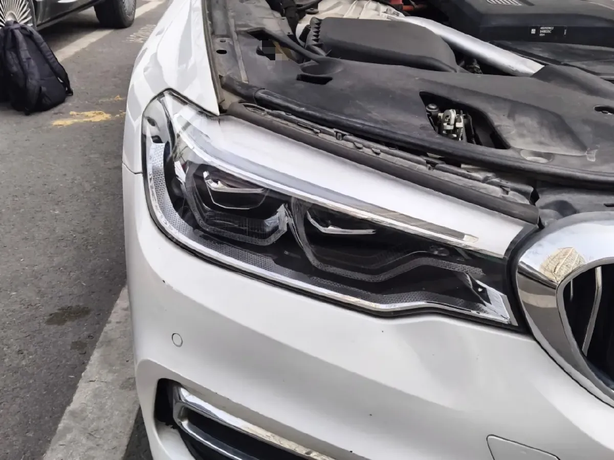 2020 BMW 5 Series 2.0T 184HP L4 8AT PHEV 17.7KWH,autocango,china used car exporter,china ev exporter,chinese used car exporter,chinese used ev exporter