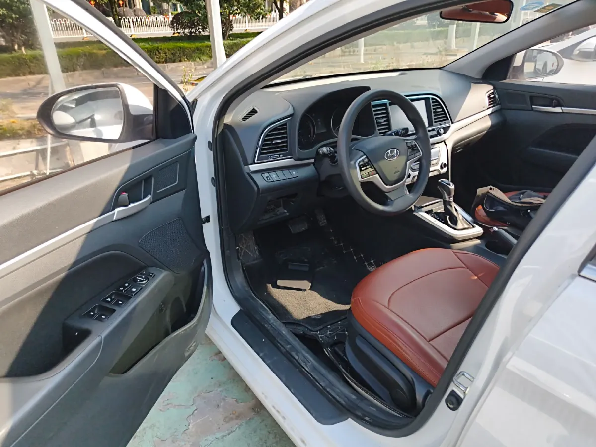 2016 Hyundai Elantra 1.6L 130HP L4 6AT,autocango,china used car exporter,china ev exporter,chinese used car exporter,chinese used ev exporter