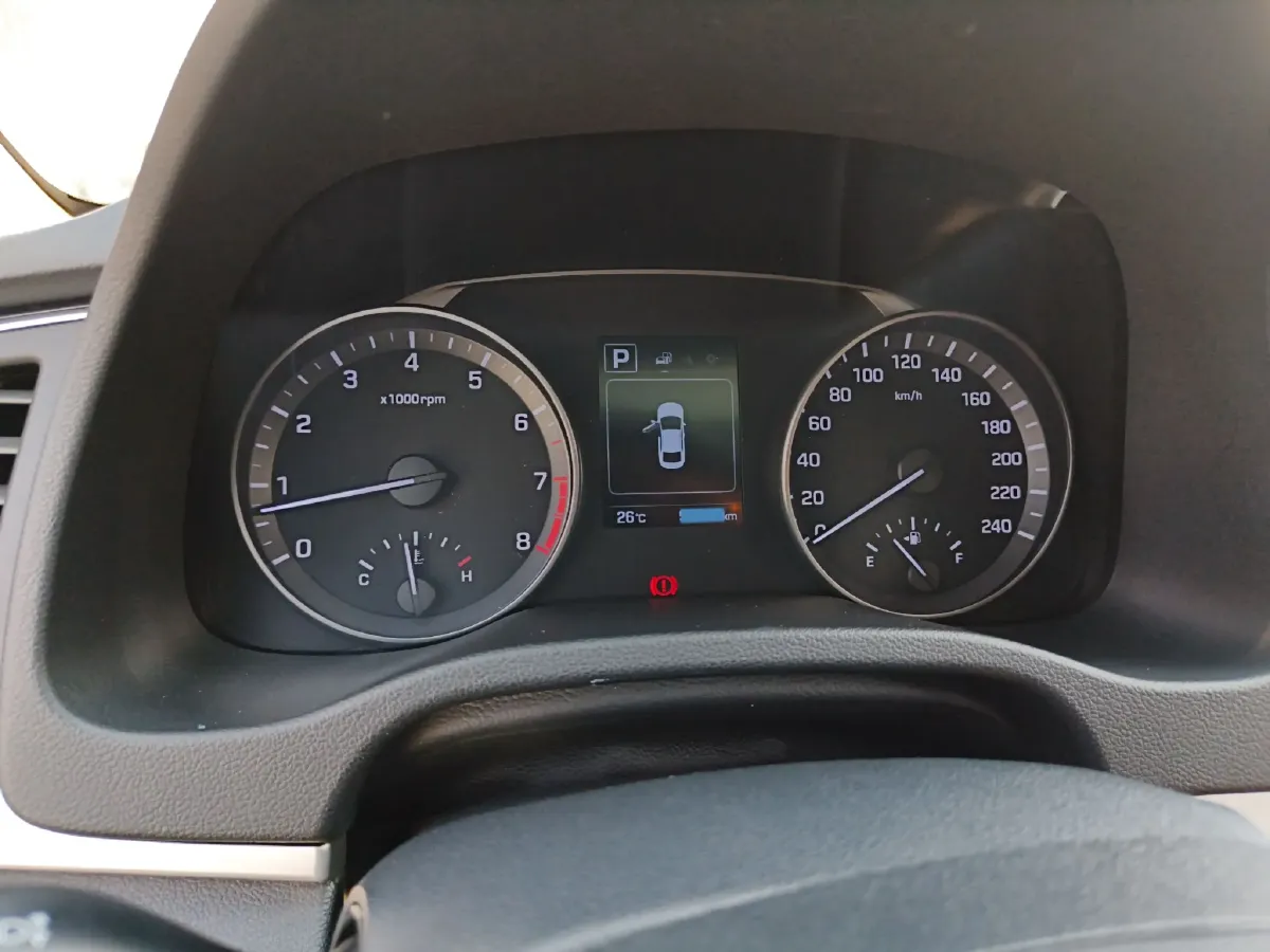 2016 Hyundai Elantra 1.6L 130HP L4 6AT,autocango,china used car exporter,china ev exporter,chinese used car exporter,chinese used ev exporter