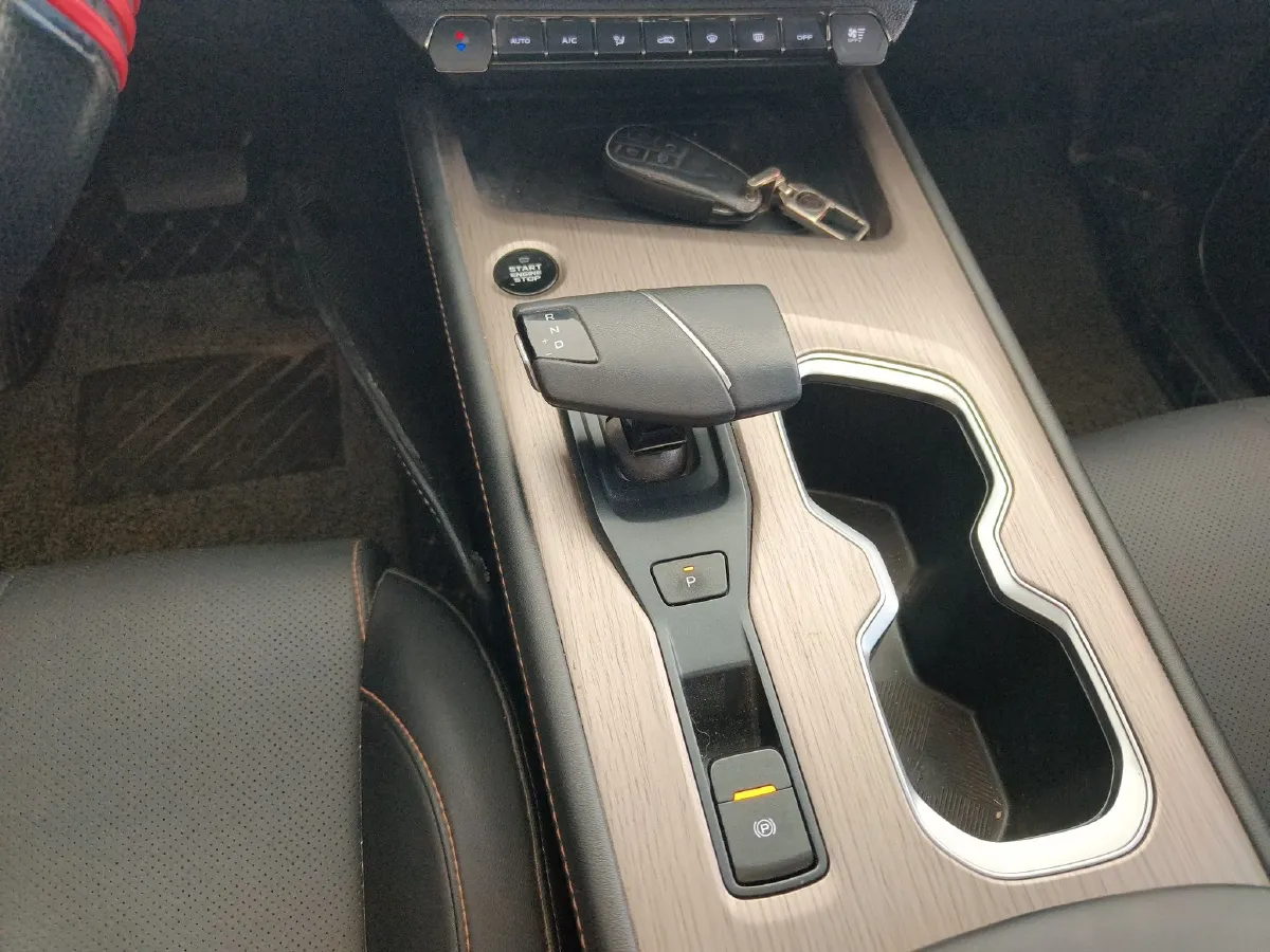 2024 ChangAn X7 PLUS 1.5T 188HP L4 7DCT,autocango,china used car exporter,china ev exporter,chinese used car exporter,chinese used ev exporter