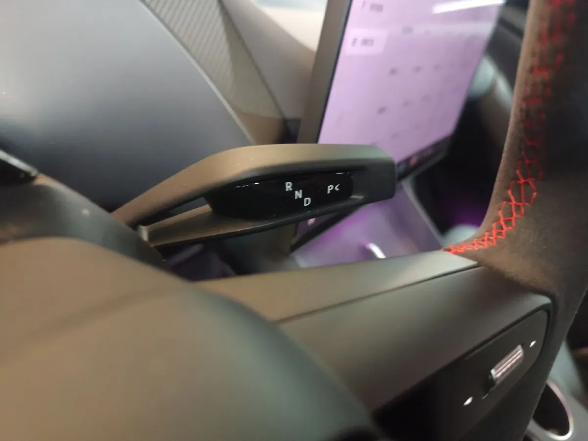 2025 MI YU7 BEV 101.7KWH,autocango,china used car exporter,china ev exporter,chinese used car exporter,chinese used ev exporter