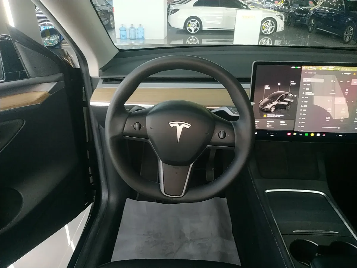 2022 Tesla Model Y BEV 60KWH,autocango,china used car exporter,china ev exporter,chinese used car exporter,chinese used ev exporter