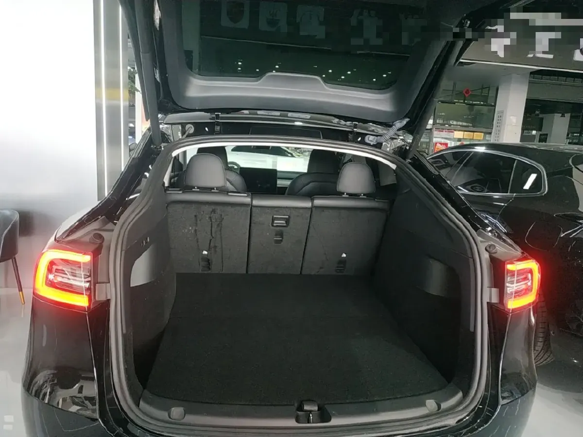 2022 Tesla Model Y BEV 60KWH,autocango,china used car exporter,china ev exporter,chinese used car exporter,chinese used ev exporter