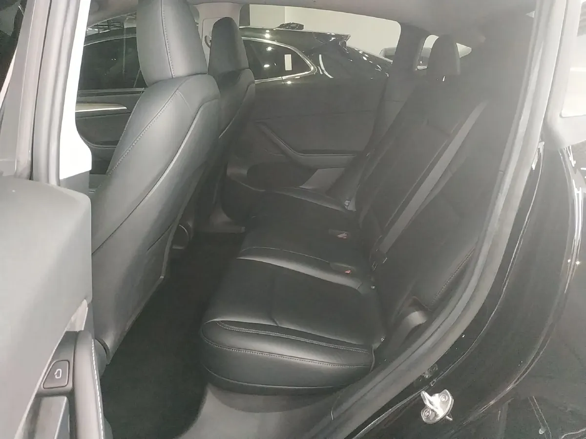 2022 Tesla Model Y BEV 60KWH,autocango,china used car exporter,china ev exporter,chinese used car exporter,chinese used ev exporter