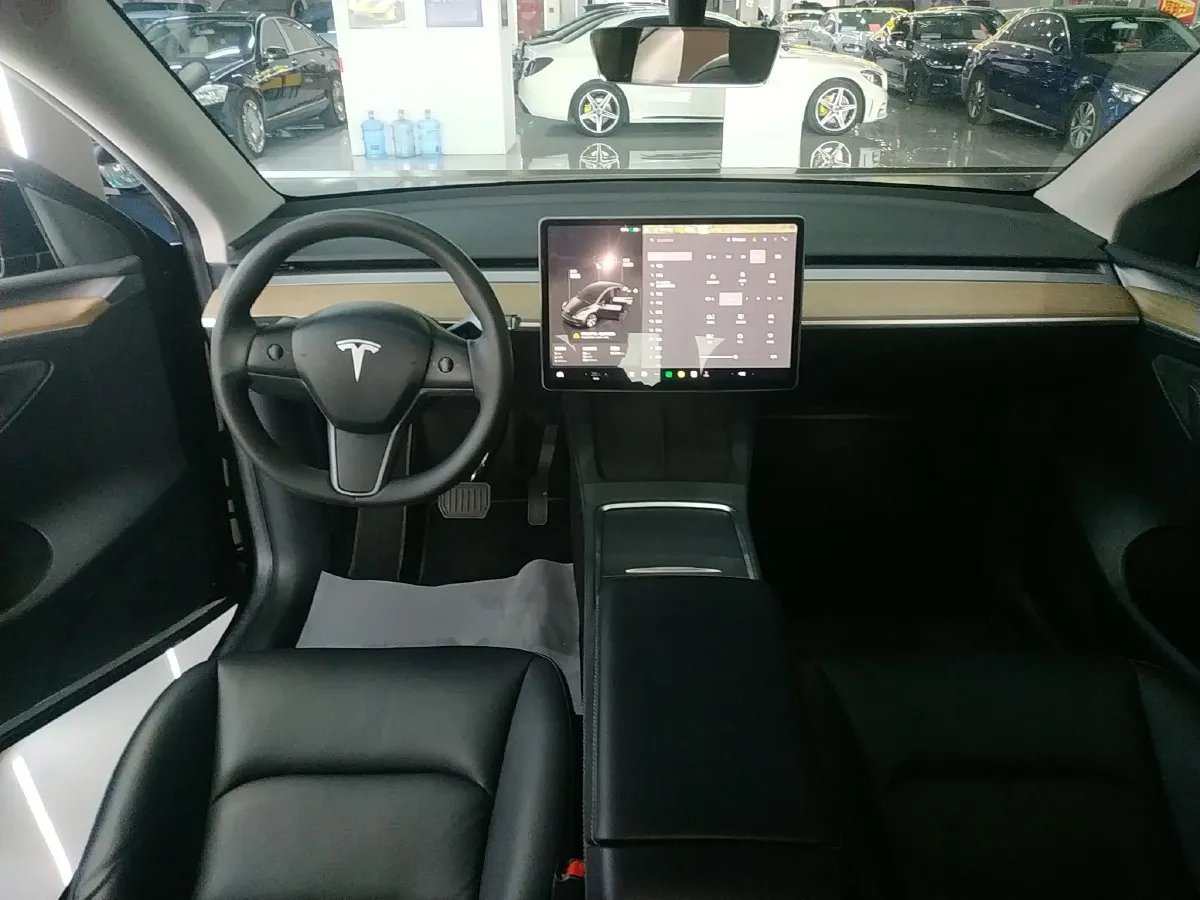 2022 Tesla Model Y BEV 60KWH,autocango,china used car exporter,china ev exporter,chinese used car exporter,chinese used ev exporter