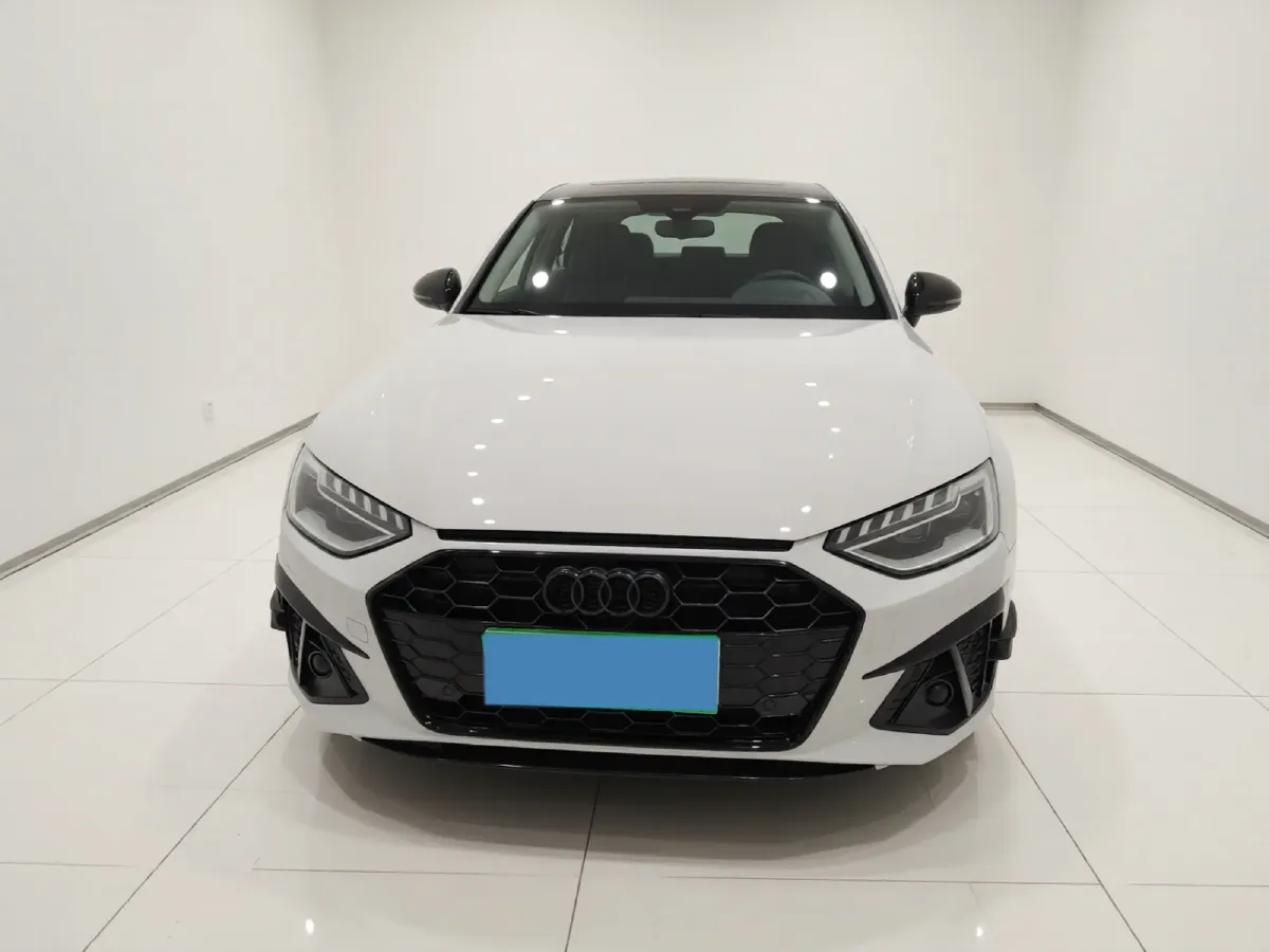 2020 Audi A4L 2.0T 190HP L4 7DCT,autocango,china used car exporter,china ev exporter,chinese used car exporter,chinese used ev exporter
