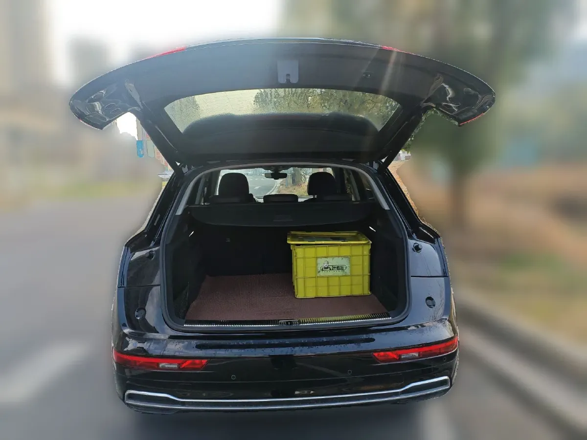 2020 Audi Q5L 2.0T 190HP L4 7DCT,autocango,china used car exporter,china ev exporter,chinese used car exporter,chinese used ev exporter