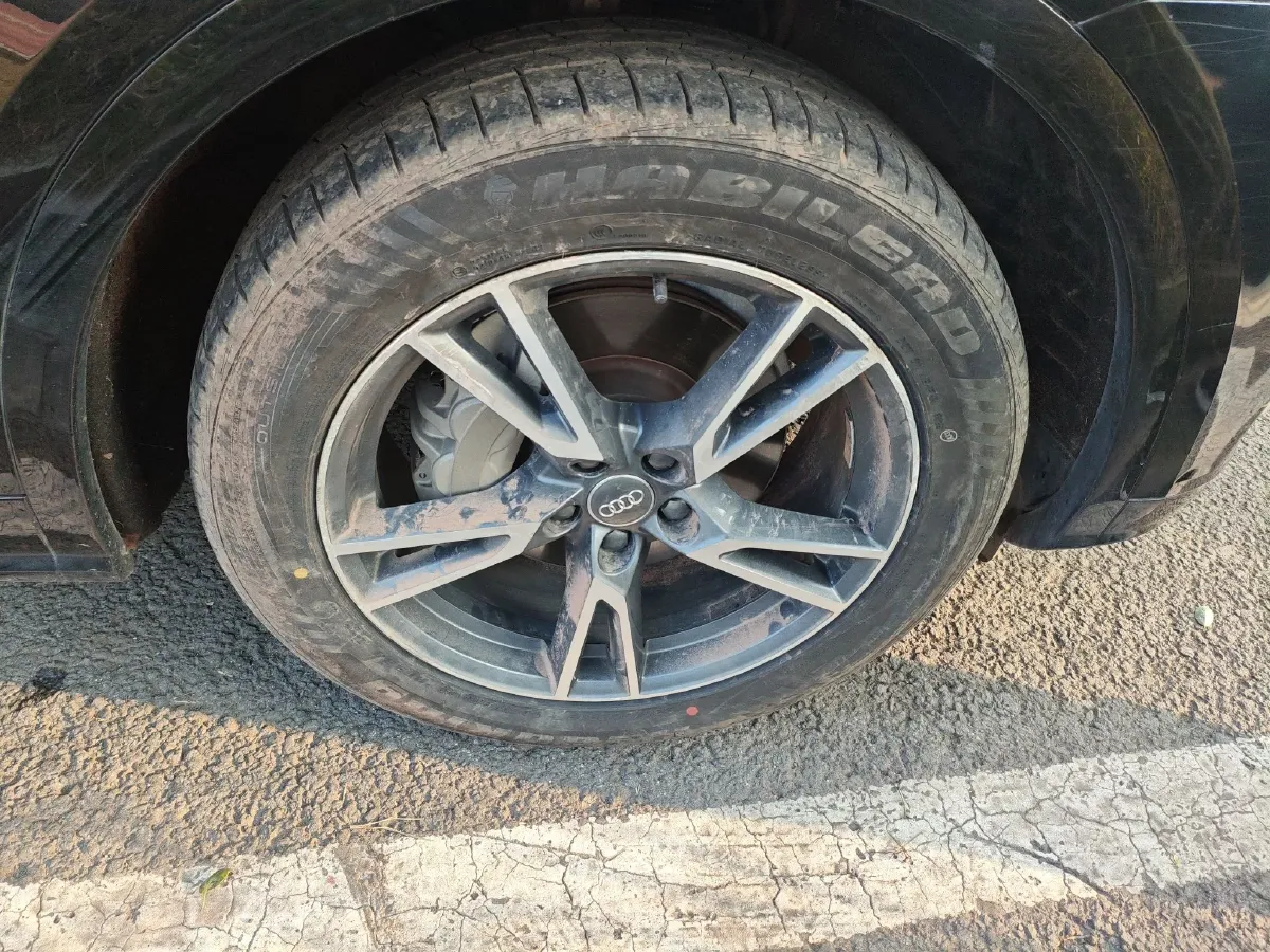 2020 Audi Q5L 2.0T 190HP L4 7DCT,autocango,china used car exporter,china ev exporter,chinese used car exporter,chinese used ev exporter