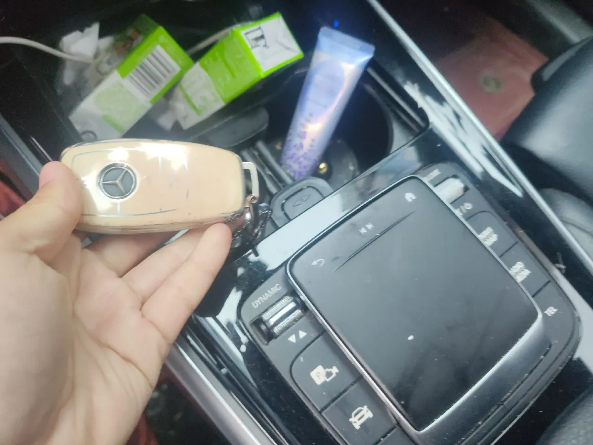 2023 Mercedes-Benz GLB Class 2.0T 190HP L4 8DCT,autocango,china used car exporter,china ev exporter,chinese used car exporter,chinese used ev exporter