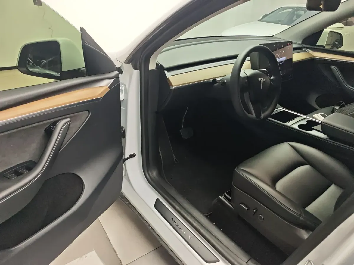 2022 Tesla Model Y BEV 60KWH,autocango,china used car exporter,china ev exporter,chinese used car exporter,chinese used ev exporter