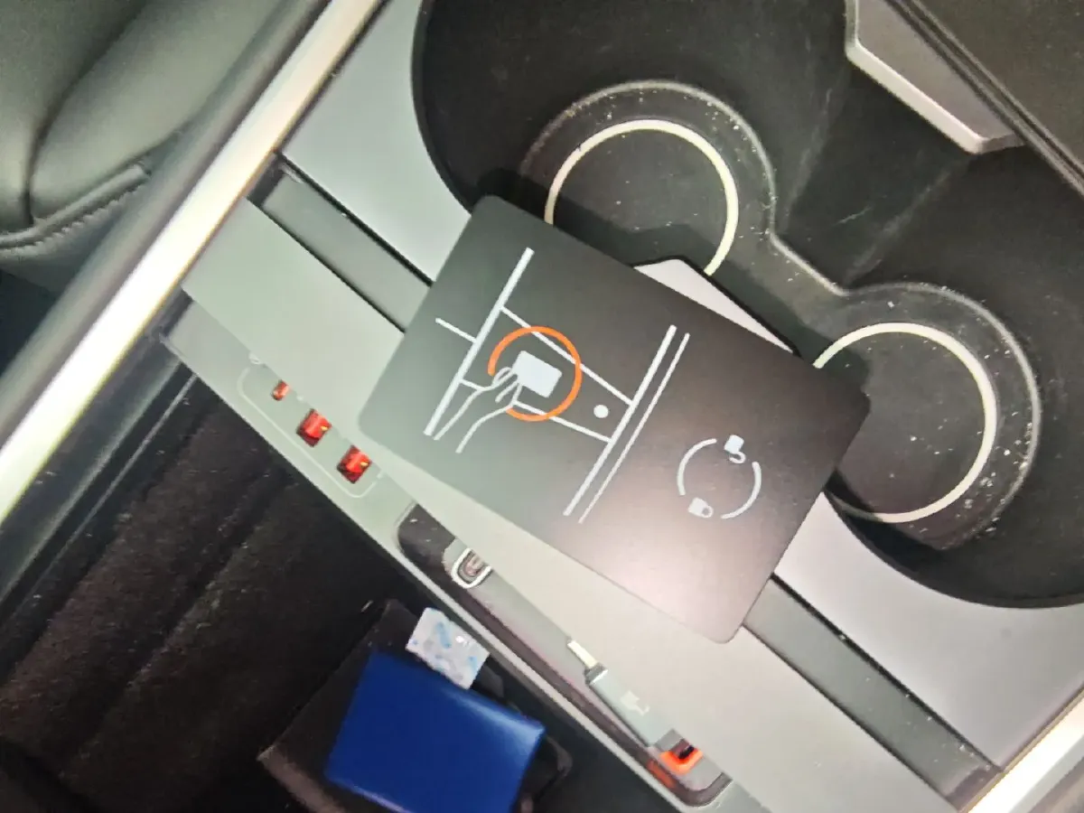 2022 Tesla Model Y BEV 60KWH,autocango,china used car exporter,china ev exporter,chinese used car exporter,chinese used ev exporter