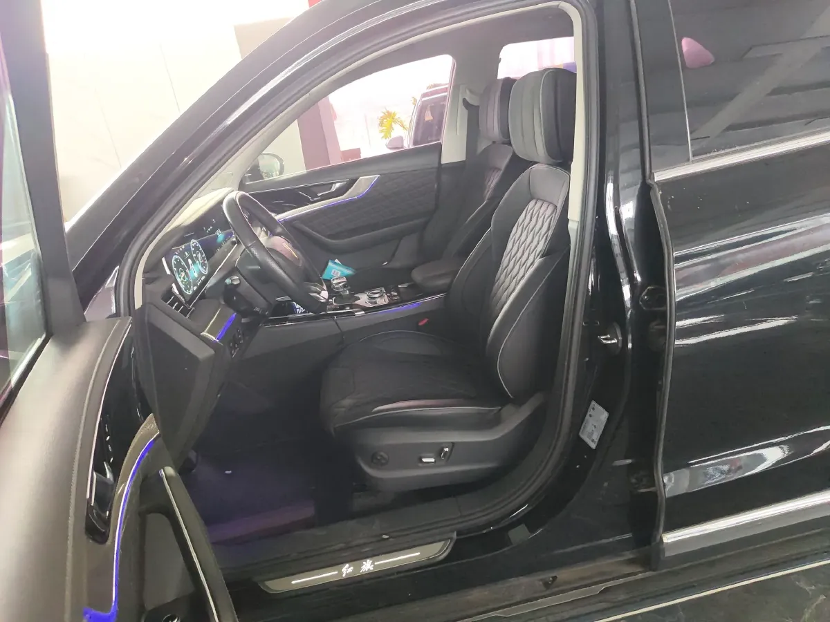 2019 HongQi HS5 2.0T 224HP L4 6AT,autocango,china used car exporter,china ev exporter,chinese used car exporter,chinese used ev exporter