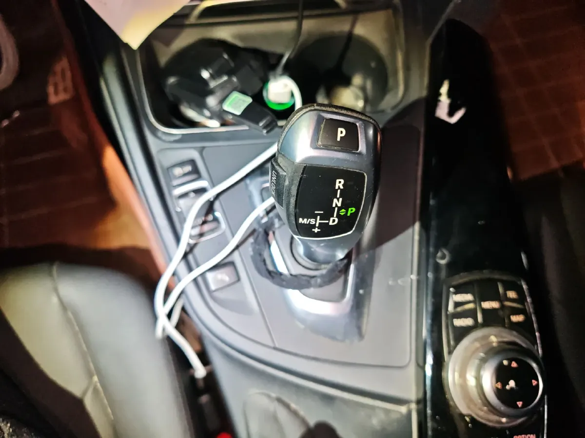 2016 BMW 3 Series 2.0T 184HP L4 8AT,autocango,china used car exporter,china ev exporter,chinese used car exporter,chinese used ev exporter