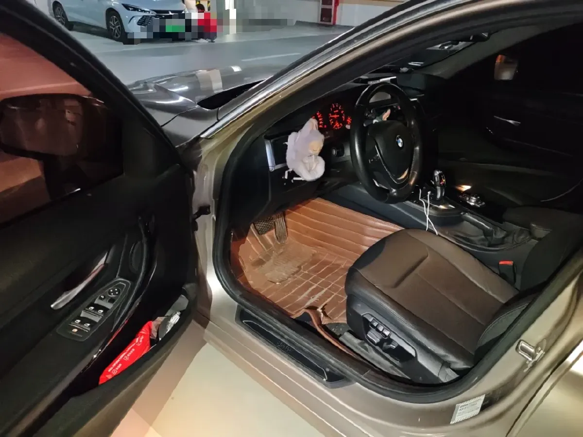 2016 BMW 3 Series 2.0T 184HP L4 8AT,autocango,china used car exporter,china ev exporter,chinese used car exporter,chinese used ev exporter