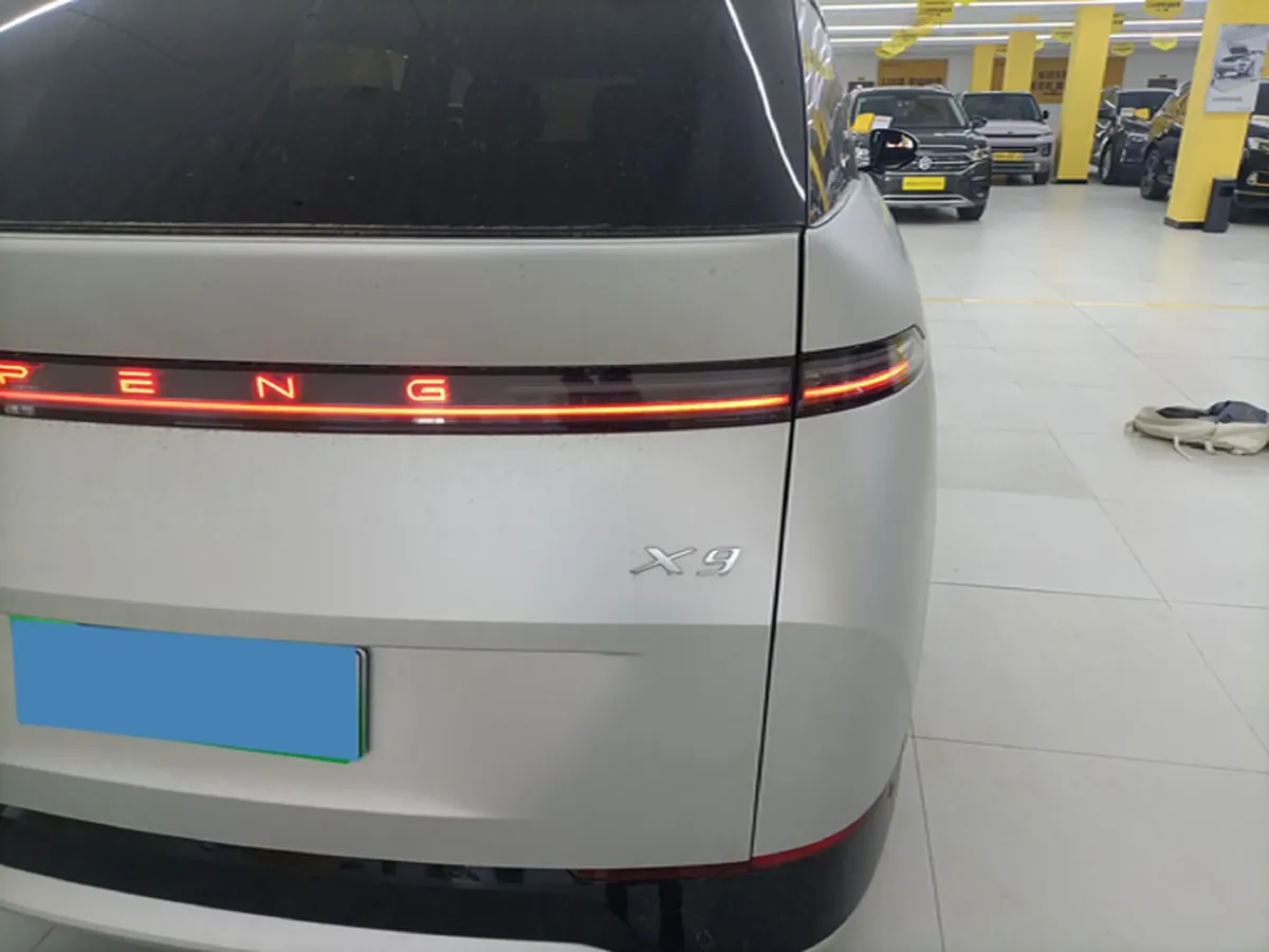 2024 Xpeng X9 BEV 101.5KWH,autocango,china used car exporter,china ev exporter,chinese used car exporter,chinese used ev exporter