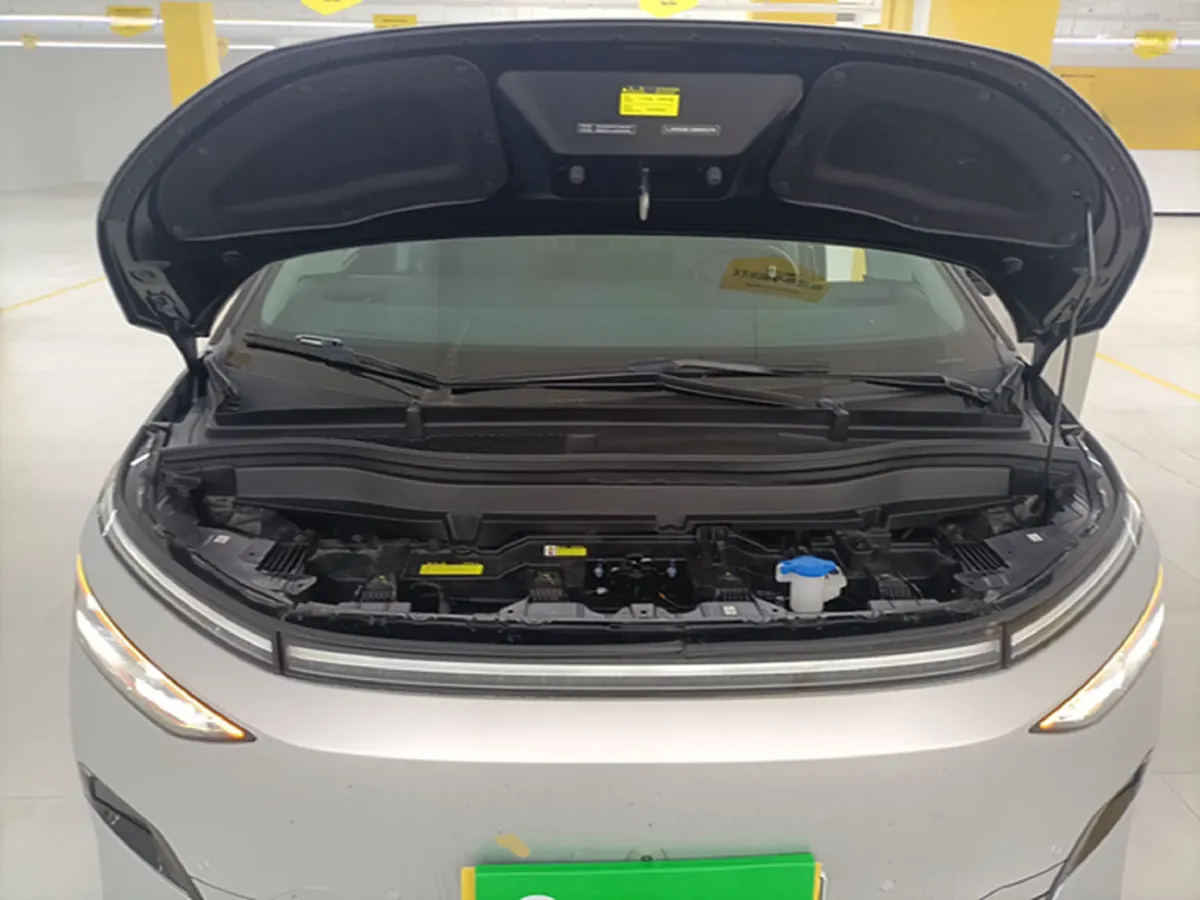 2024 Xpeng X9 BEV 101.5KWH,autocango,china used car exporter,china ev exporter,chinese used car exporter,chinese used ev exporter