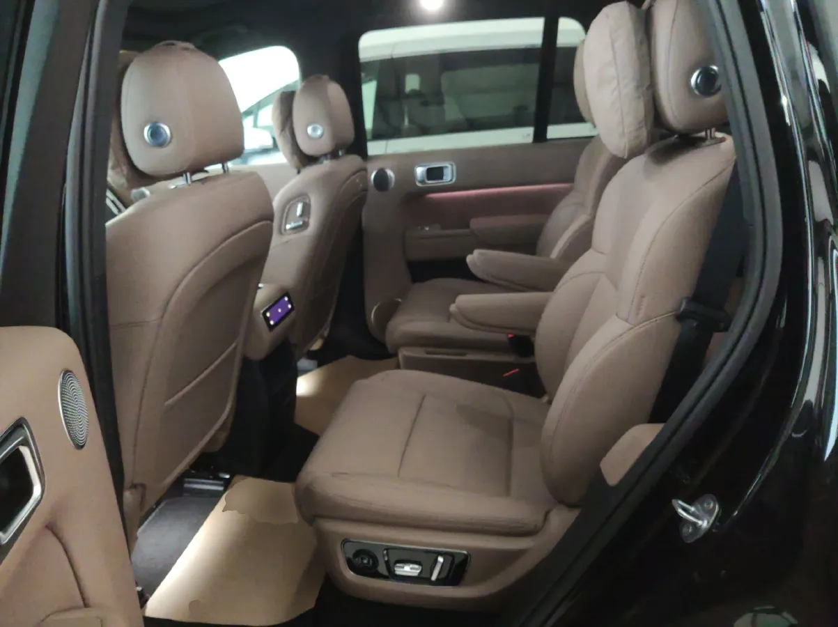 2025 Li L8 Range Extended 154HP REEV,autocango,china used car exporter,china ev exporter,chinese used car exporter,chinese used ev exporter