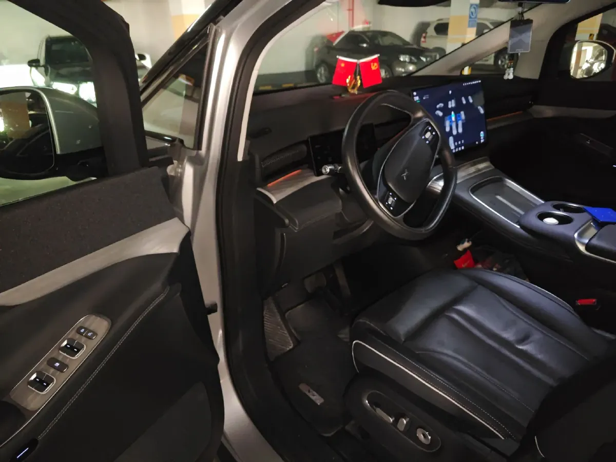 2024 Xpeng X9 BEV 101.5KWH,autocango,china used car exporter,china ev exporter,chinese used car exporter,chinese used ev exporter