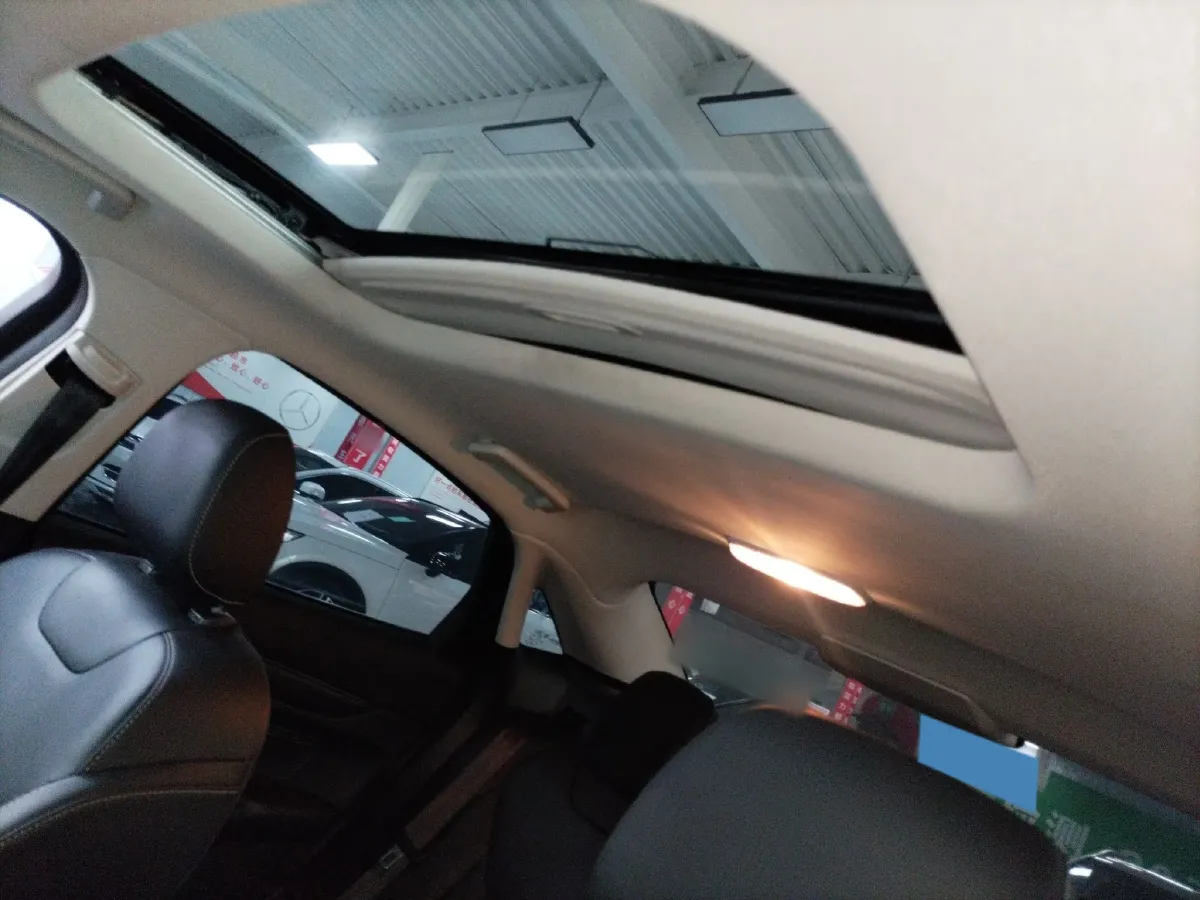 2021 Ford Escort 1.5L 122HP L3 6AT,autocango,china used car exporter,china ev exporter,chinese used car exporter,chinese used ev exporter