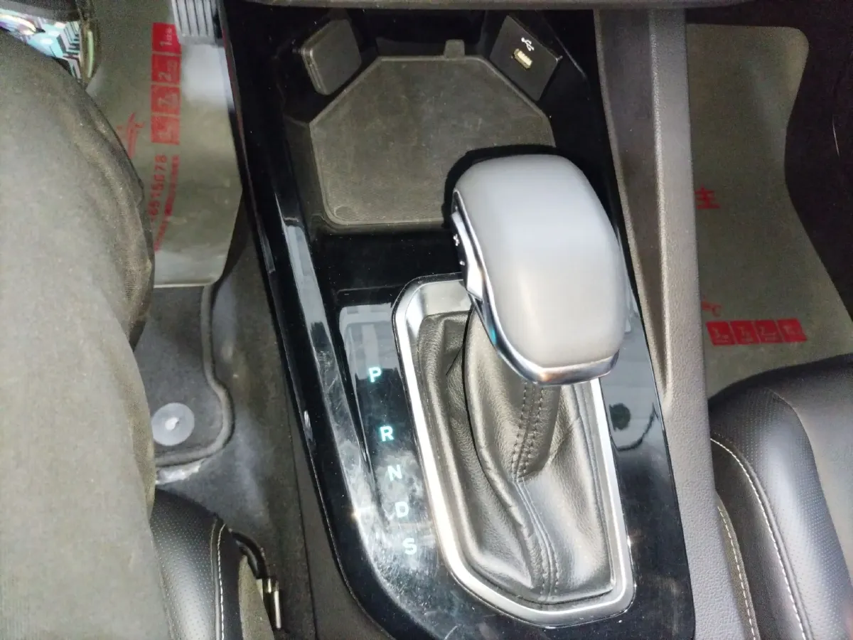 2021 Ford Escort 1.5L 122HP L3 6AT,autocango,china used car exporter,china ev exporter,chinese used car exporter,chinese used ev exporter