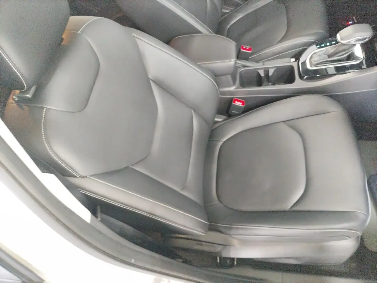 2021 Ford Escort 1.5L 122HP L3 6AT,autocango,china used car exporter,china ev exporter,chinese used car exporter,chinese used ev exporter