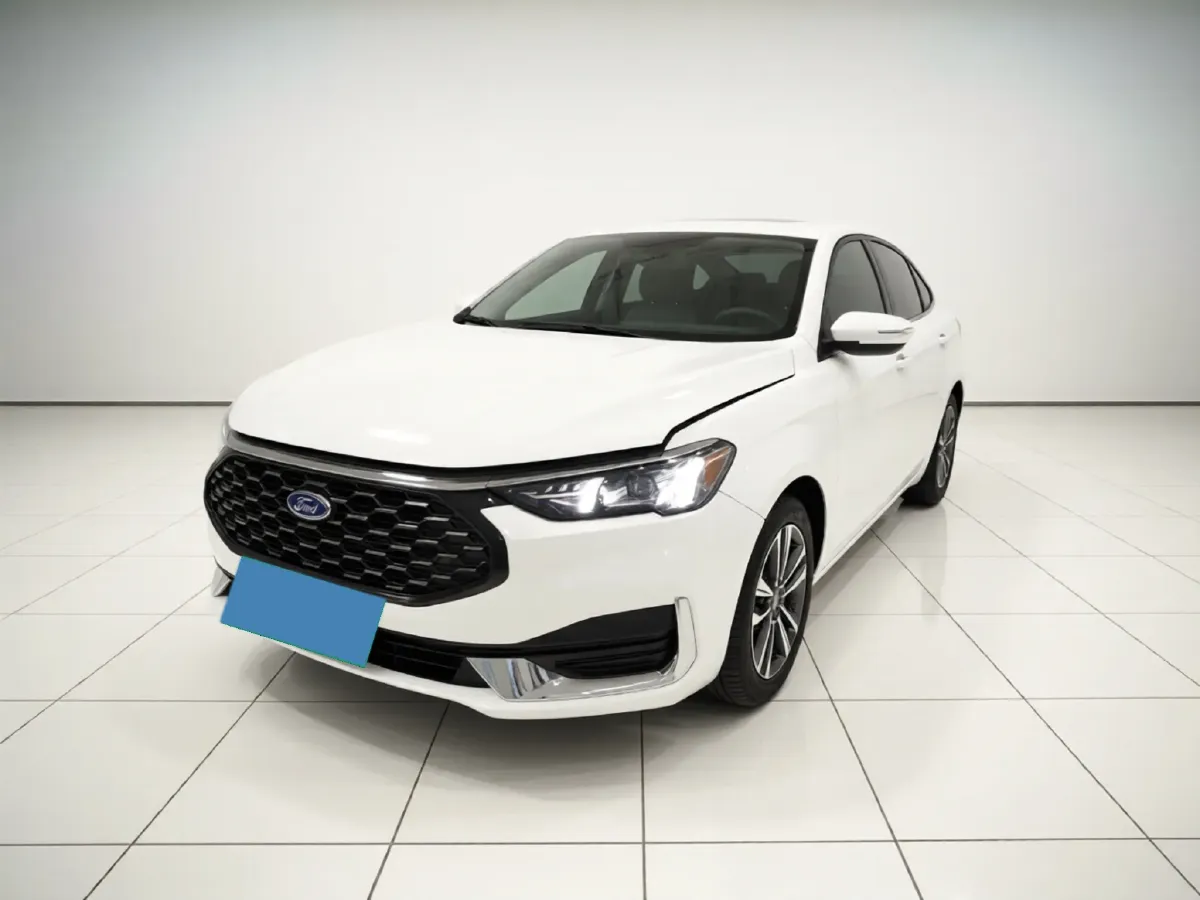 2021 Ford Escort 1.5L 122HP L3 6AT,autocango,china used car exporter,china ev exporter,chinese used car exporter,chinese used ev exporter