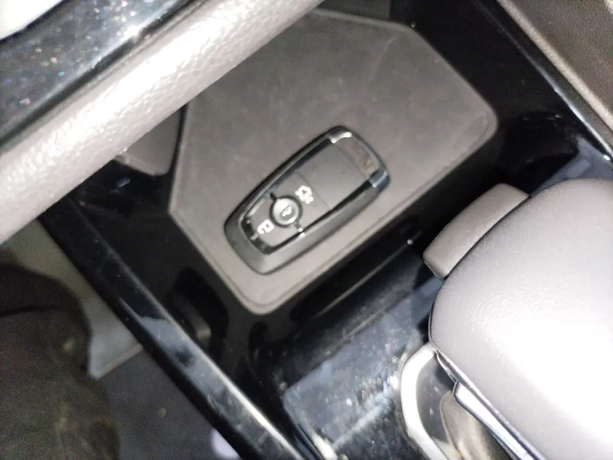 2021 Ford Escort 1.5L 122HP L3 6AT,autocango,china used car exporter,china ev exporter,chinese used car exporter,chinese used ev exporter