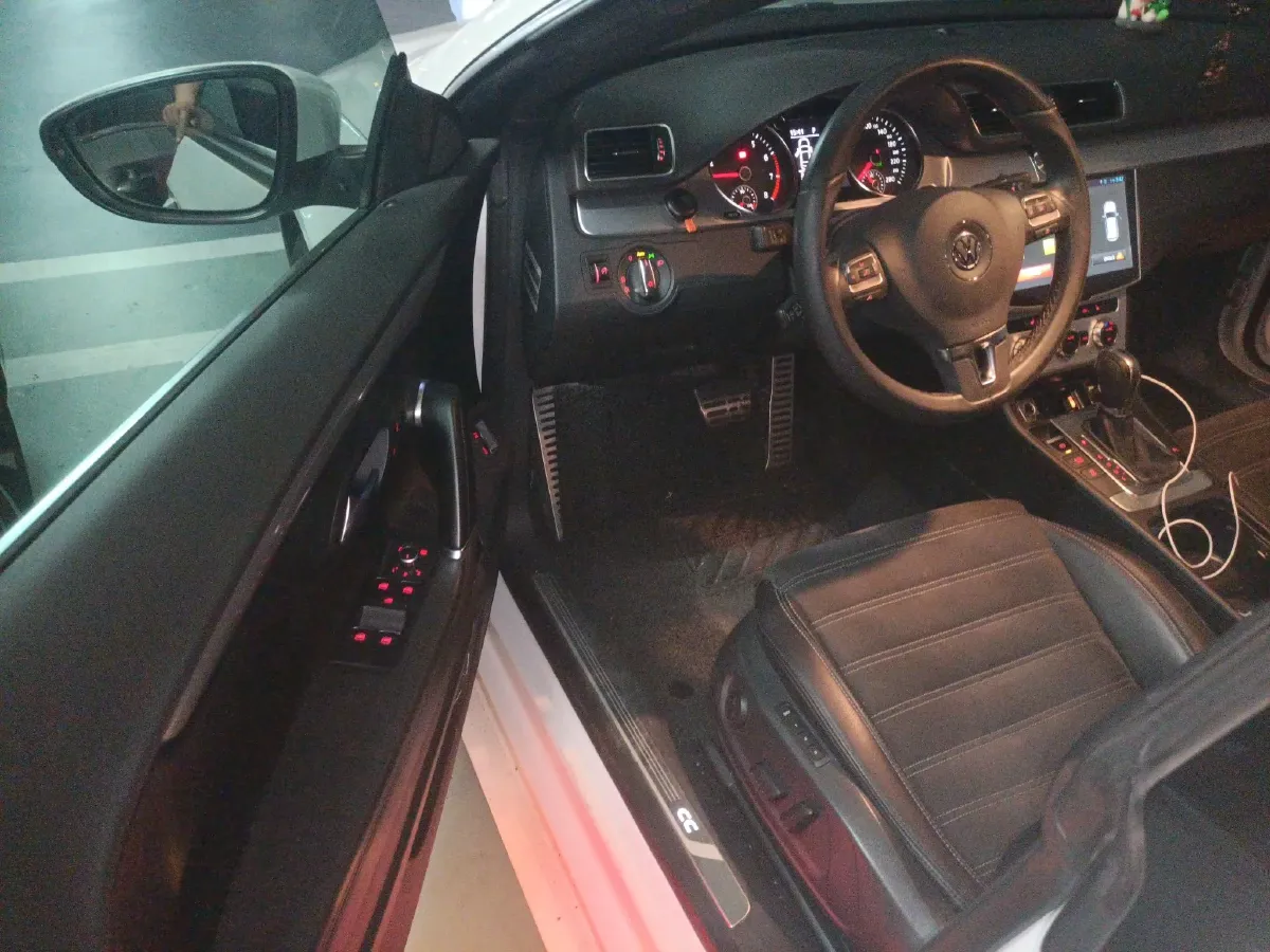 2016 Volkswagen CC 1.8T 160HP L4 7DCT,autocango,china used car exporter,china ev exporter,chinese used car exporter,chinese used ev exporter