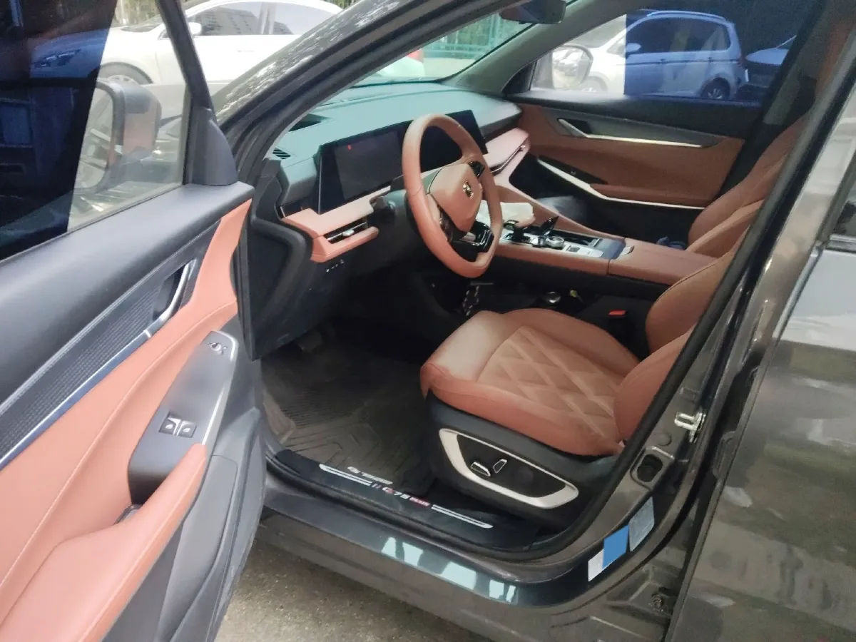 2023 ChangAn CS85 Coupe 2.0T 233HP L4 8AT,autocango,china used car exporter,china ev exporter,chinese used car exporter,chinese used ev exporter