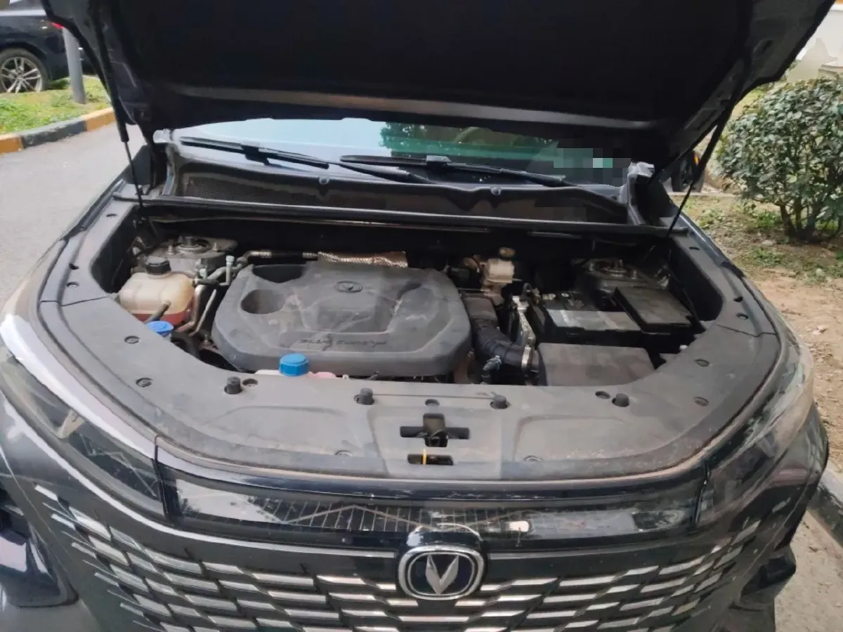 2023 ChangAn CS85 Coupe 2.0T 233HP L4 8AT,autocango,china used car exporter,china ev exporter,chinese used car exporter,chinese used ev exporter