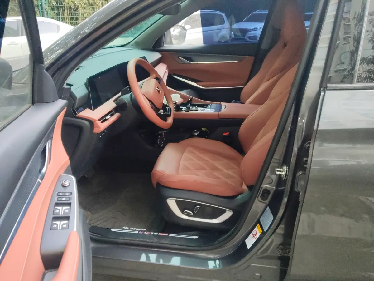 2023 ChangAn CS85 Coupe 2.0T 233HP L4 8AT,autocango,china used car exporter,china ev exporter,chinese used car exporter,chinese used ev exporter