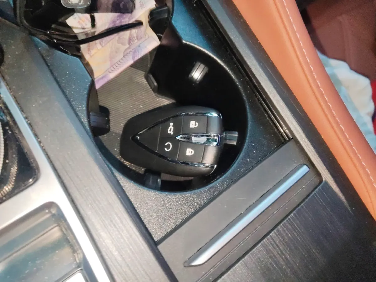 2023 ChangAn CS85 Coupe 2.0T 233HP L4 8AT,autocango,china used car exporter,china ev exporter,chinese used car exporter,chinese used ev exporter