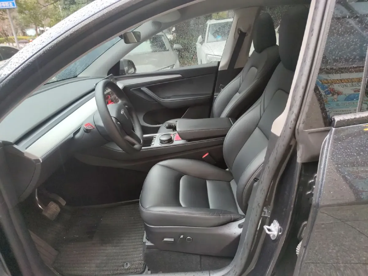 2024 Tesla Model Y BEV 78.4KWH,autocango,china used car exporter,china ev exporter,chinese used car exporter,chinese used ev exporter