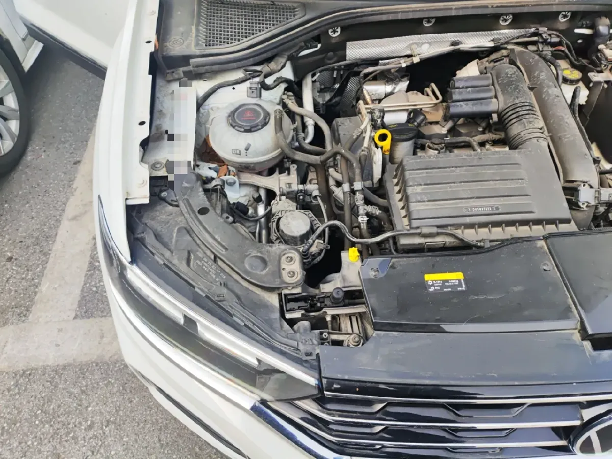 2022 Volkswagen T-Roc 1.4T 150HP L4 7DCT,autocango,china used car exporter,china ev exporter,chinese used car exporter,chinese used ev exporter