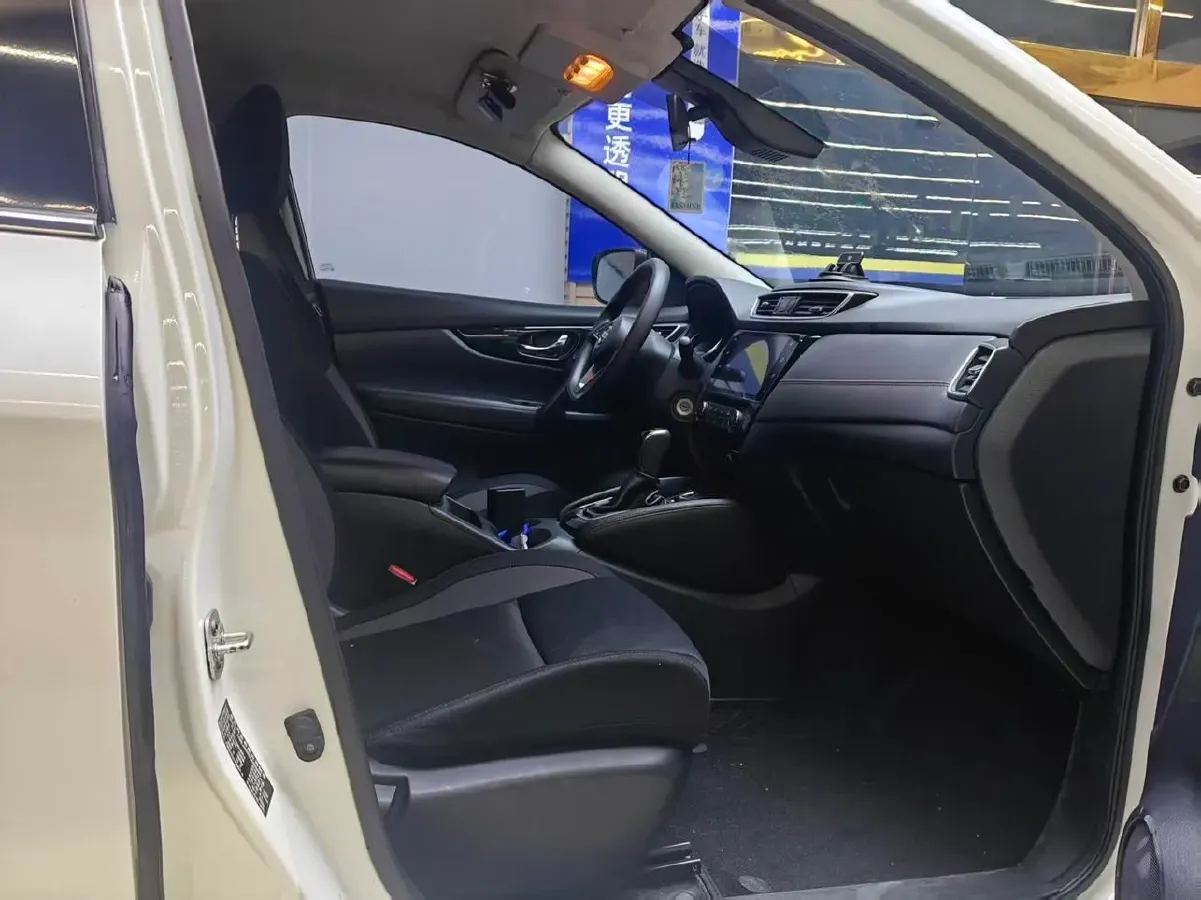 2021 Nissan Qashqai 2.0L 151HP L4 CVT,autocango,china used car exporter,china ev exporter,chinese used car exporter,chinese used ev exporter