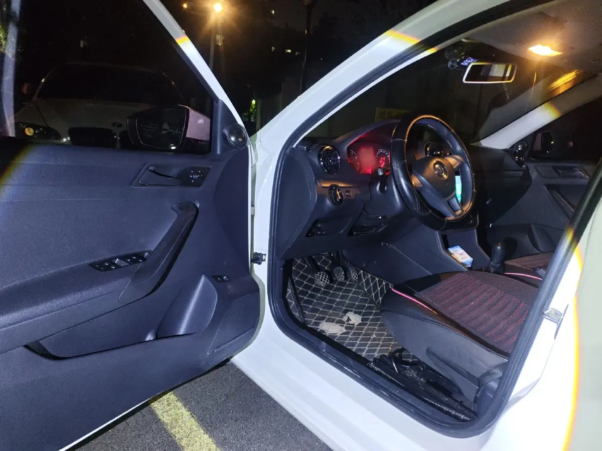 2017 Volkswagen Jetta 1.5L 110HP L4 5MT,autocango,china used car exporter,china ev exporter,chinese used car exporter,chinese used ev exporter