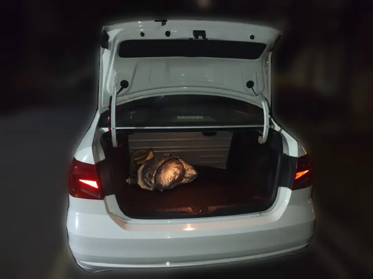 2017 Volkswagen Jetta 1.5L 110HP L4 5MT,autocango,china used car exporter,china ev exporter,chinese used car exporter,chinese used ev exporter