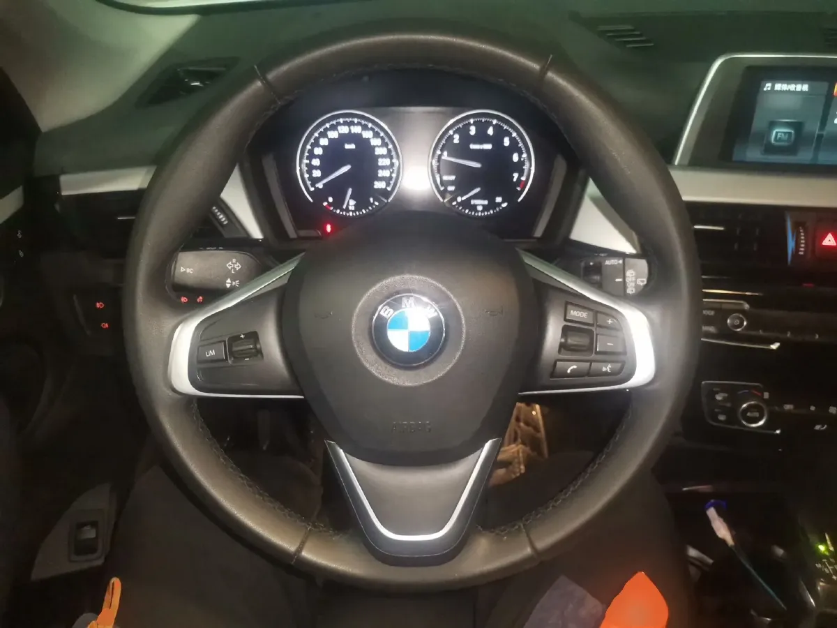 2019 BMW X1 1.5T 136HP L3 6AT,autocango,china used car exporter,china ev exporter,chinese used car exporter,chinese used ev exporter