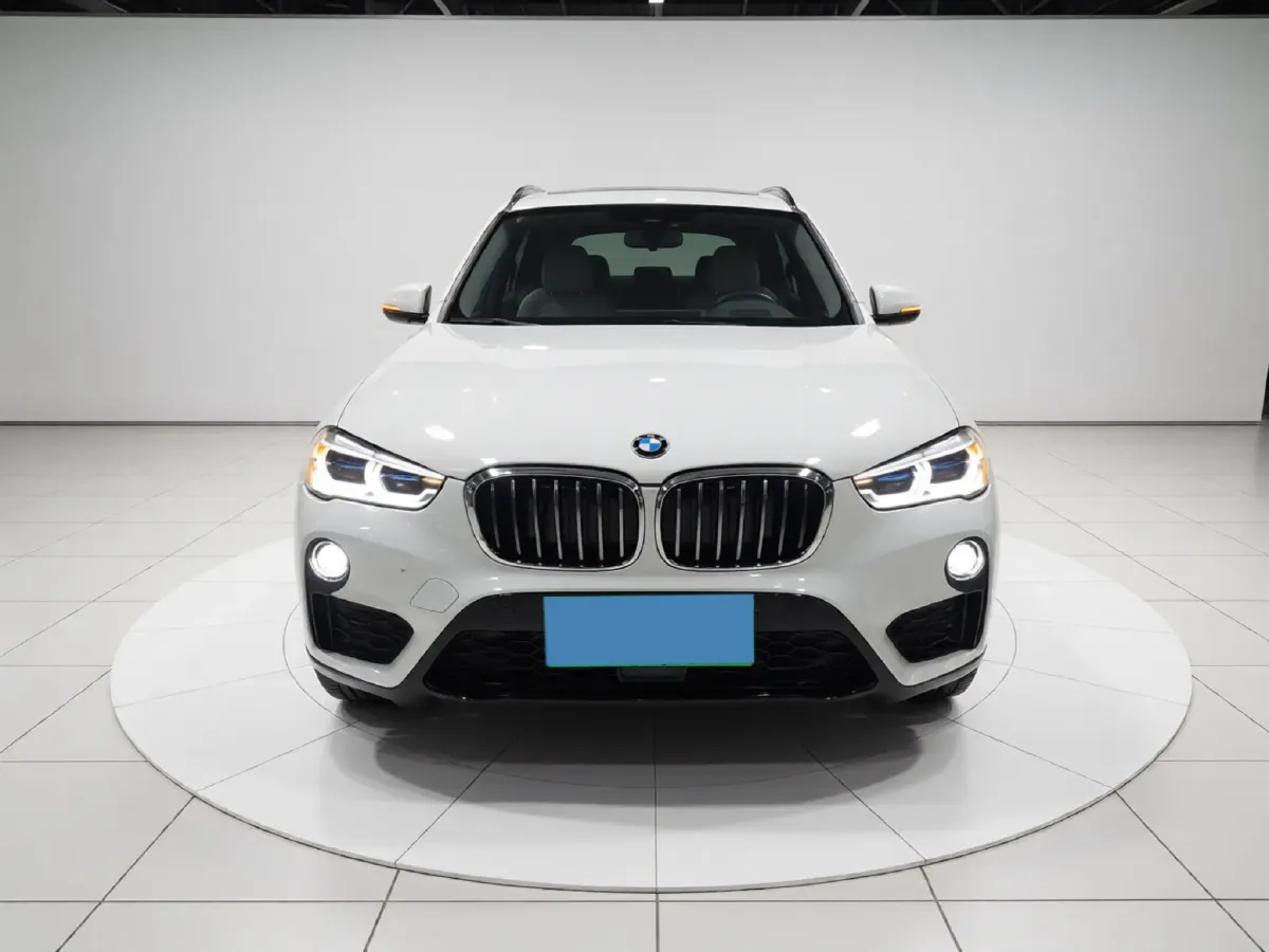 2019 BMW X1 1.5T 136HP L3 6AT,autocango,china used car exporter,china ev exporter,chinese used car exporter,chinese used ev exporter