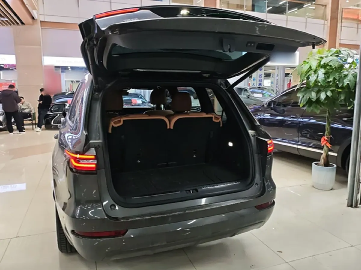 2021 Li ONE Range Extended 131HP REEV 40.5KWH,autocango,china used car exporter,china ev exporter,chinese used car exporter,chinese used ev exporter