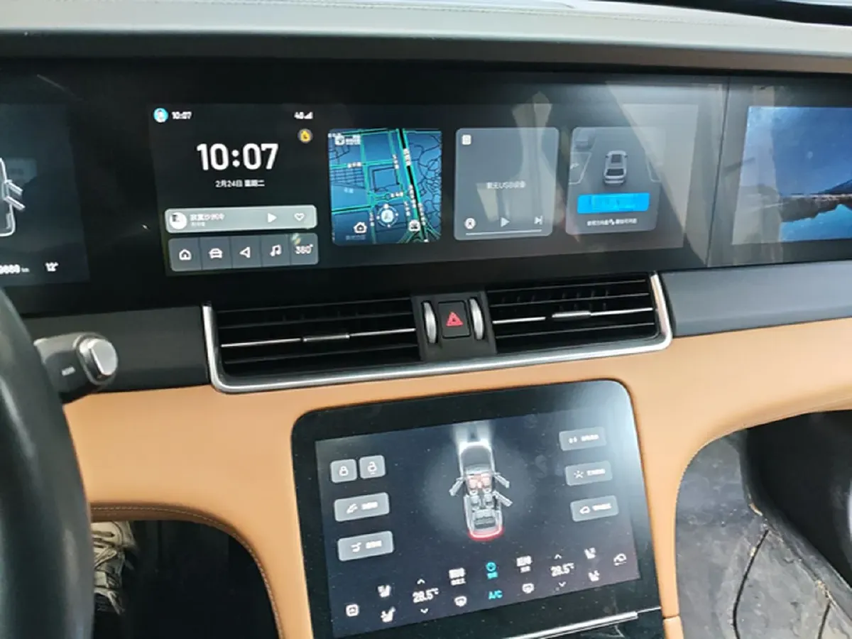 2021 Li ONE Range Extended 131HP REEV 40.5KWH,autocango,china used car exporter,china ev exporter,chinese used car exporter,chinese used ev exporter