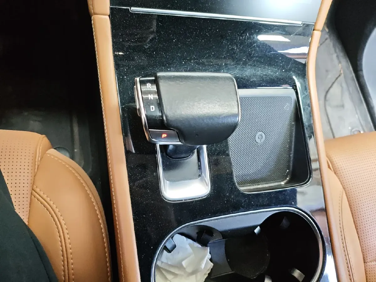 2021 Li ONE Range Extended 131HP REEV 40.5KWH,autocango,china used car exporter,china ev exporter,chinese used car exporter,chinese used ev exporter